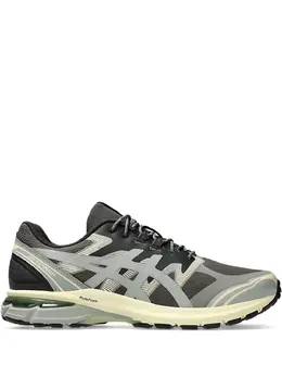 ASICS: Тёмные кроссовки 