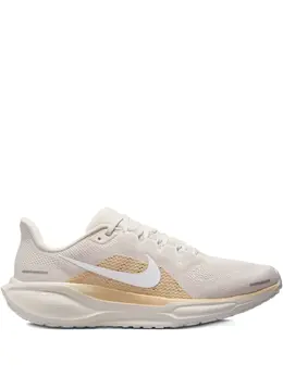 Nike: Светлые кроссовки  Air Zoom