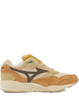 Mizuno: Бежевые кроссовки 