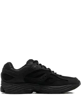 Saucony: Чёрные кроссовки 