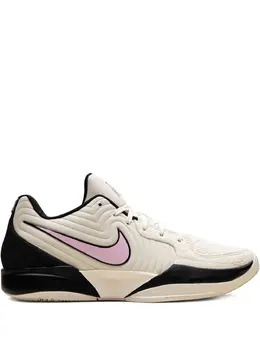 Nike: Светлые кроссовки 