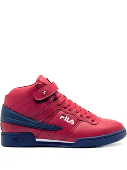 Fila: Красные кроссовки 