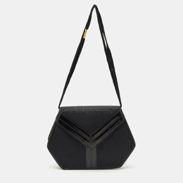 Yves Saint Laurent: Чёрная сумка 