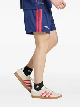 adidas: Спортивные шорты 