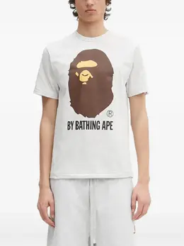 A BATHING APE®: Светлая футболка 