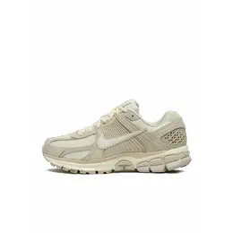 NIKE: Светоотражающие кроссовки 