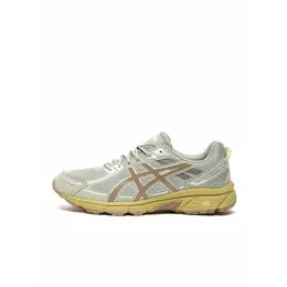 ASICS: Кроссовки 
