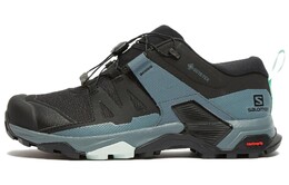 Salomon: Чёрные кроссовки 