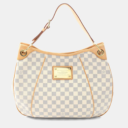 Louis Vuitton: Белая сумка 