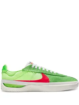 Nike: Зелёные кроссовки 