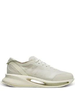 adidas: Белые кроссовки 
