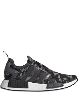 adidas: Чёрные кроссовки  NMD_R1