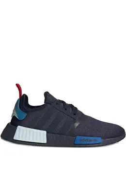 adidas: Яркие кроссовки  NMD_R1