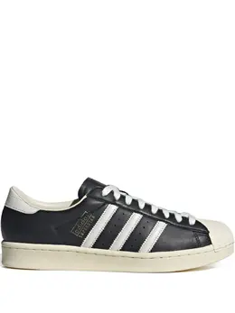 adidas: Белые кроссовки  Superstar