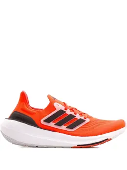 adidas: Светлые кроссовки  UltraBoost
