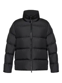 Moncler: Чёрная куртка 