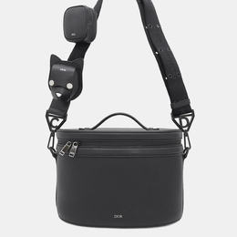 Dior: Чёрная сумка 