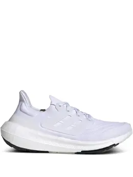 adidas: Светлые кроссовки  UltraBoost