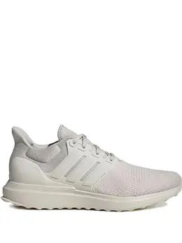 adidas: Светлые кроссовки 