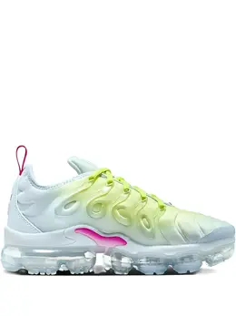Nike: Светлые кроссовки  Air Vapormax Plus