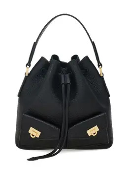 Ferragamo: Чёрная сумка 