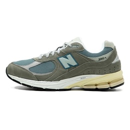 NEW BALANCE: Кроссовки  2002R