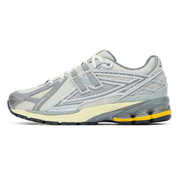 NEW BALANCE: Серые кроссовки  1906R