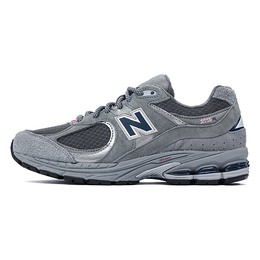 NEW BALANCE: Кроссовки  2002R