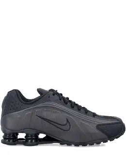 Nike: Чёрные кроссовки  Shox R4
