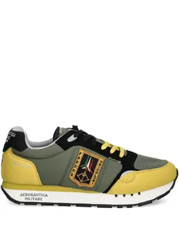 Aeronautica Militare: Зелёные кроссовки 