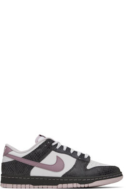 Nike: Фиолетовые кроссовки  Dunk Low SE