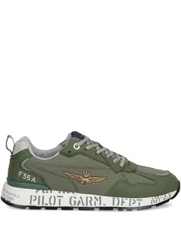 Aeronautica Militare: Зелёные кроссовки 