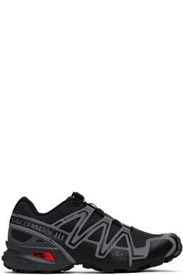 Salomon: Чёрные кроссовки 