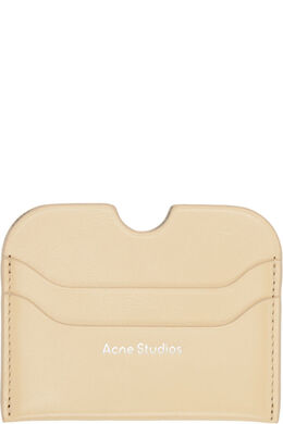 Acne Studios: Жёлтая обложка 