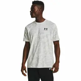Under Armour: Спортивная футболка 