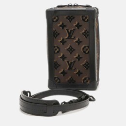 Louis Vuitton: Коричневая сумка 
