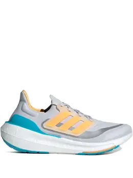 adidas: Светлые кроссовки  UltraBoost