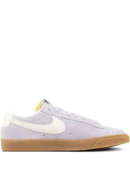 Nike: Светлые кроссовки  Blazer Low 77