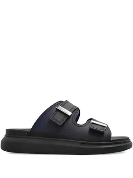 Alexander McQueen: Чёрные сандалии 