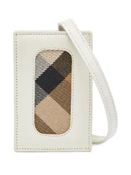 Burberry Pre-Owned: Обложка 