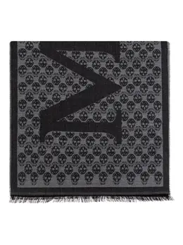 Alexander McQueen: Шарф  Skull с принтом