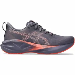 ASICS: Фиолетовые кроссовки  Novablast