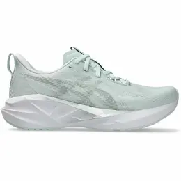 ASICS: Светоотражающие кроссовки  Novablast