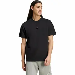 adidas: Спортивная футболка 