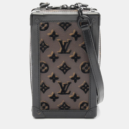Louis Vuitton: Коричневая сумка 