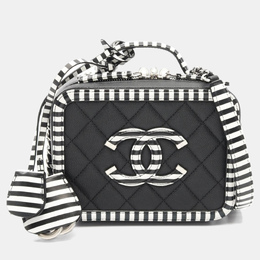 Chanel: Чёрная сумка 