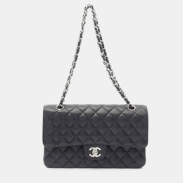 Chanel: Чёрная сумка 