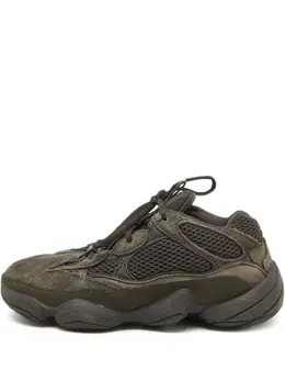 adidas Yeezy: Тёмные кроссовки 