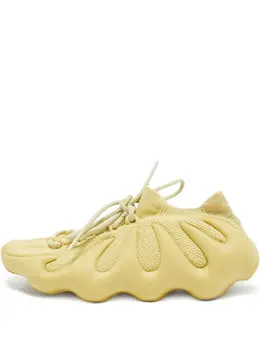 adidas Yeezy: Светлые кроссовки 