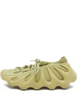adidas Yeezy: Светлые кроссовки 